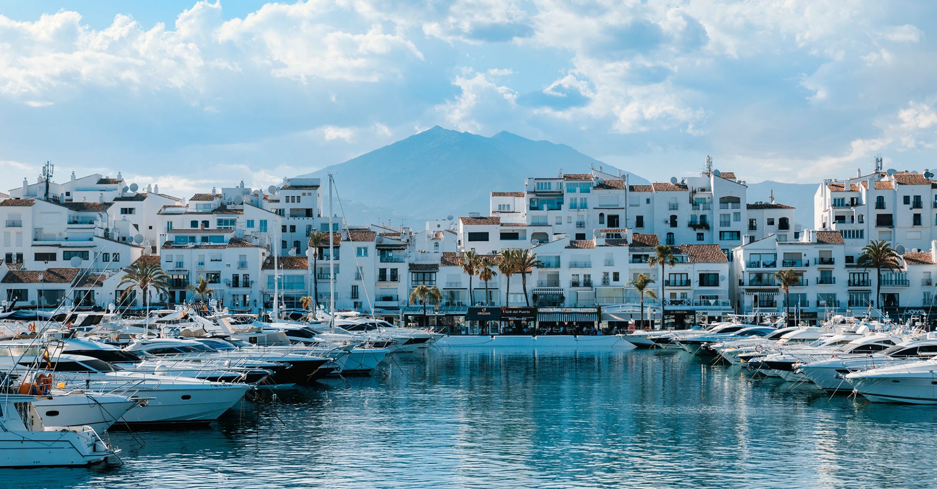 Puerto banús donde está